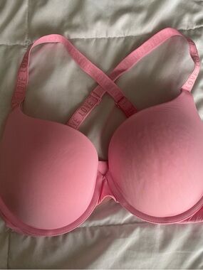 Victoria's Secret Pink Molded T-Shirt Bra